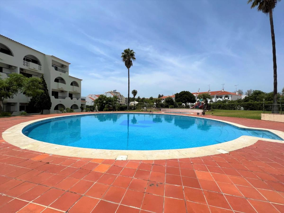 Albufeira Twins 1 With Pool By Homing Apartment Bagian luar foto
