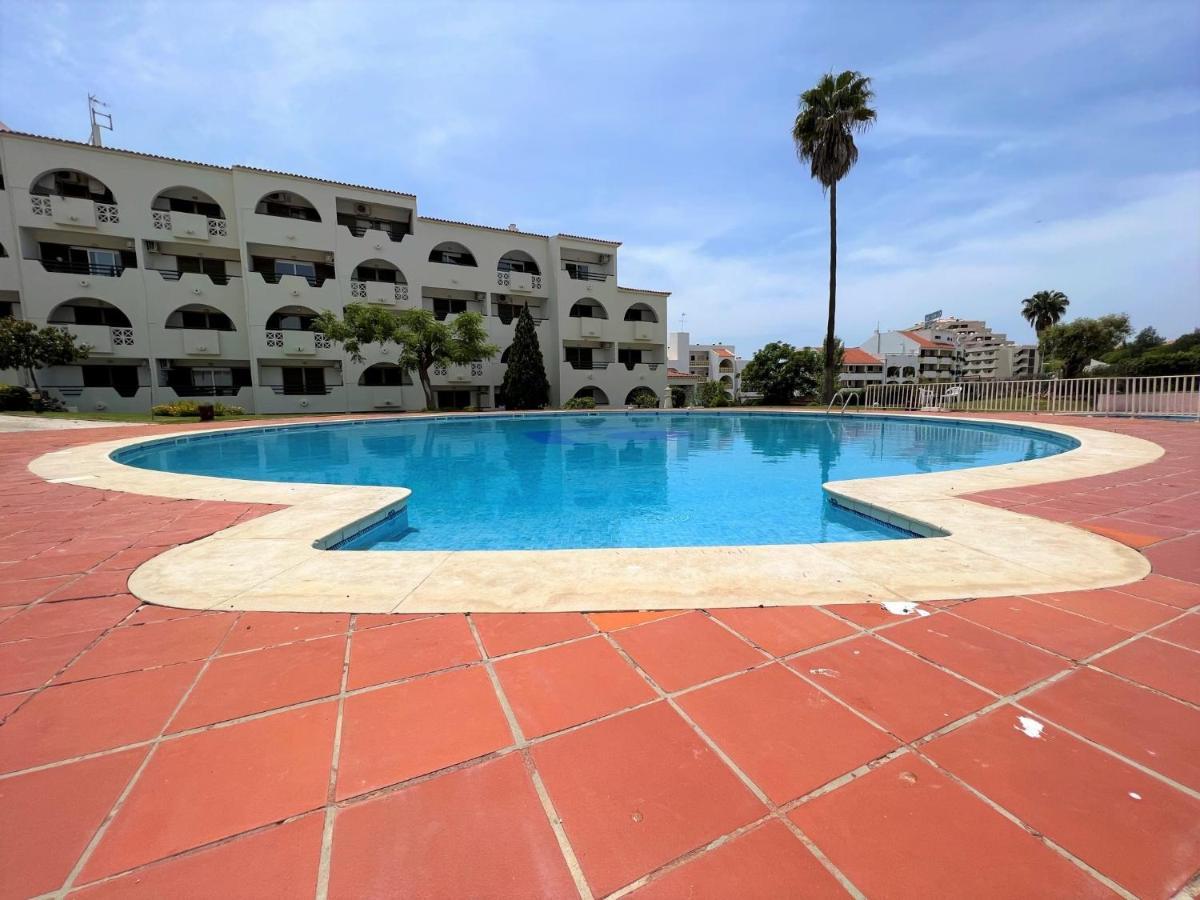 Albufeira Twins 1 With Pool By Homing Apartment Bagian luar foto