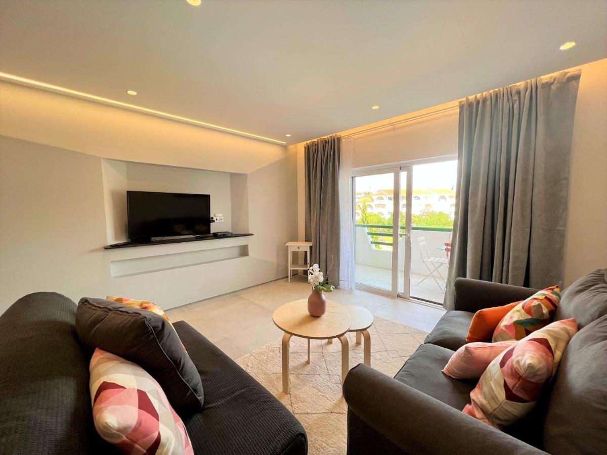 Albufeira Twins 1 With Pool By Homing Apartment Bagian luar foto