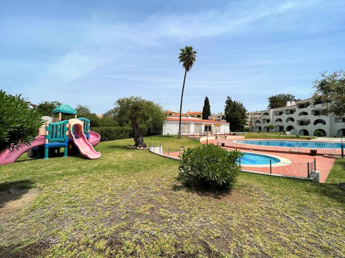 Albufeira Twins 1 With Pool By Homing Apartment Bagian luar foto